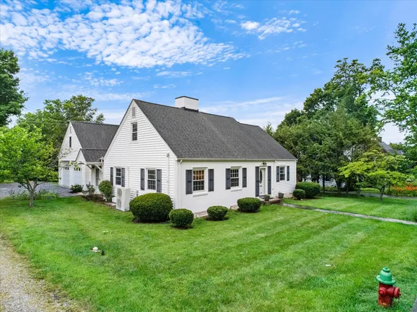 910 Preston Ave, Blacksburg, VA 24060
