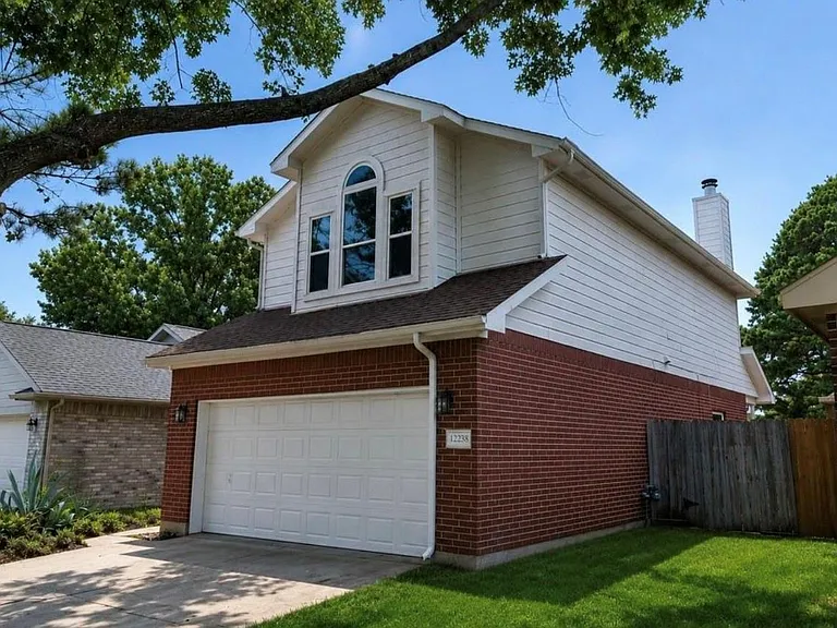 12238 Innisfall Cir — Photo 1