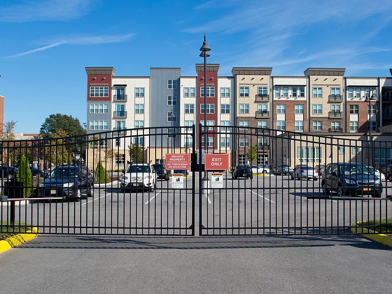 Harbor Vista at Crawford Street — Photo 7