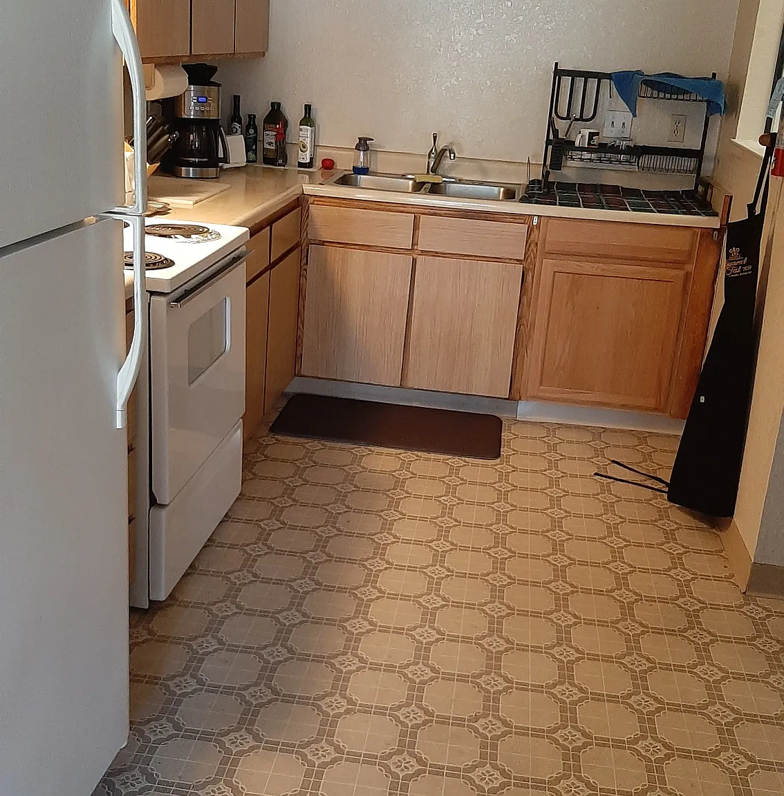 4 bed, 1240 sqft, $975 — Photo 2