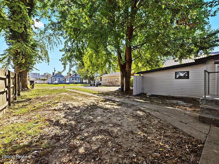 3129 Taylor Blvd — Photo 15