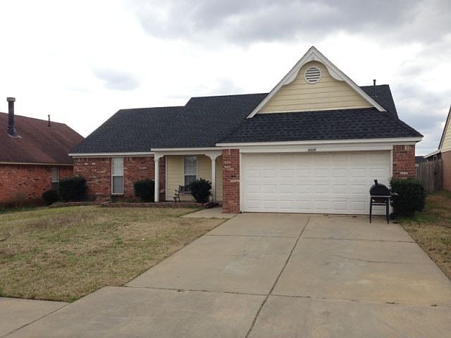 1st image of 6319 Oak Cir W