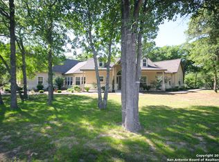 323 Shannon Rdg, Floresville, TX 78114