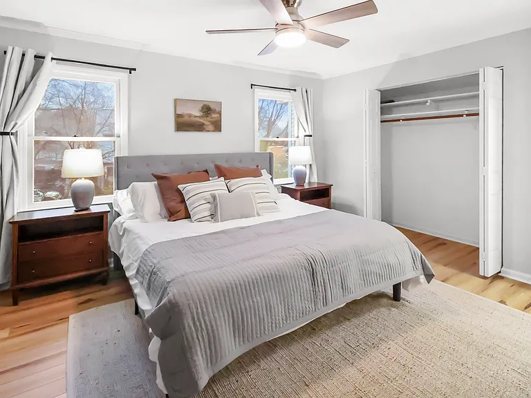 319 Wildberry Ln — Photo 1