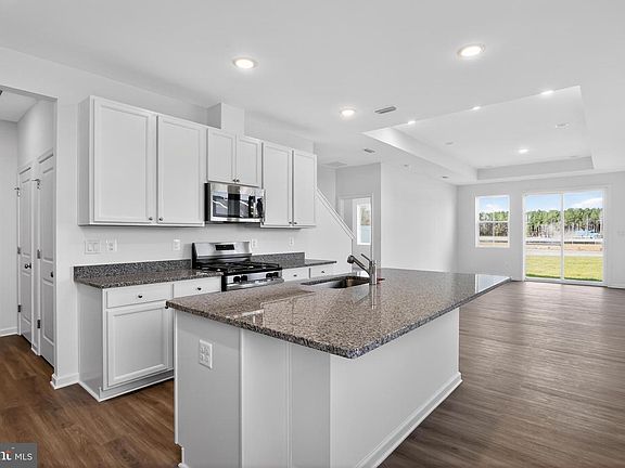2nd image of 20424 Spyglass Cir