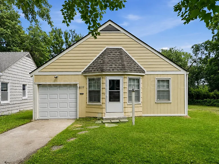 8117 Walnut St — Photo 1