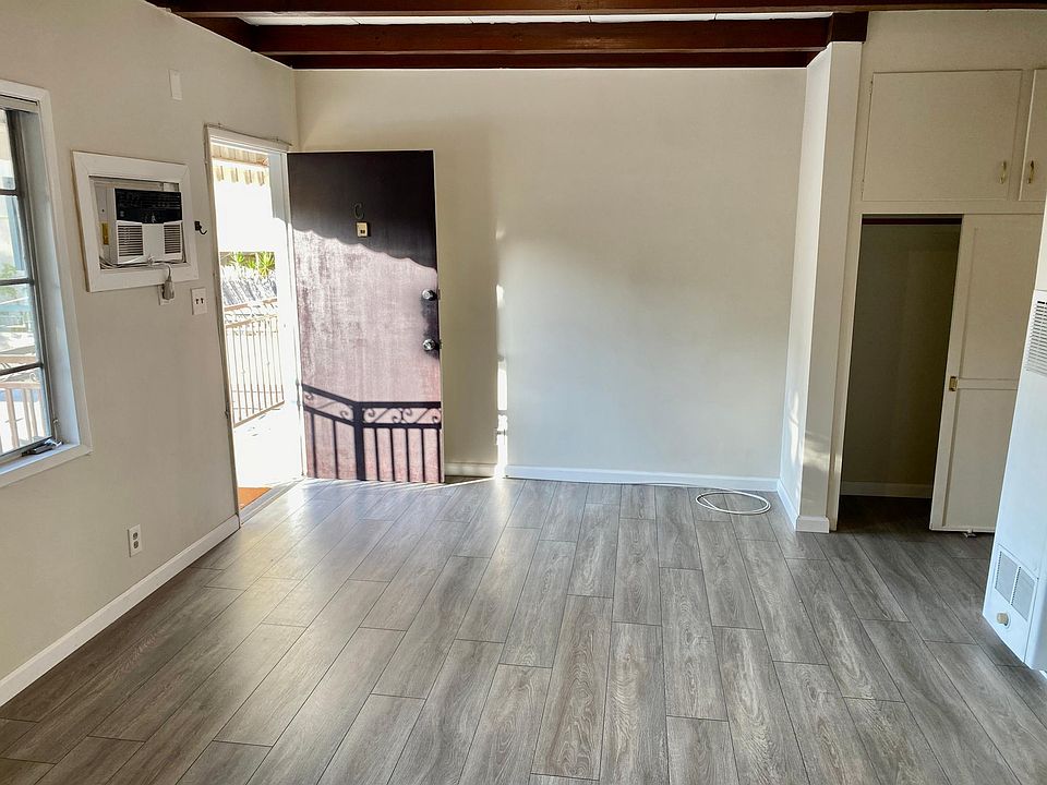 1st image of 610 E Palm Ave #C