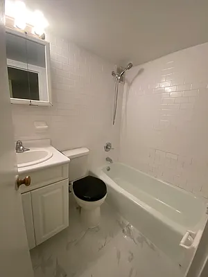 Rented by Yoreevo, LLC | media 20