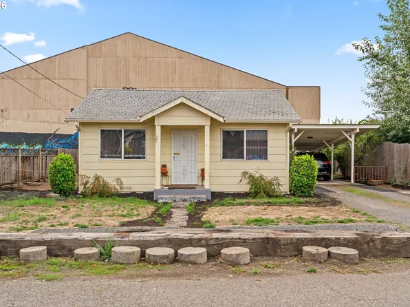 102 Holeman Ave, Eugene, OR 97404