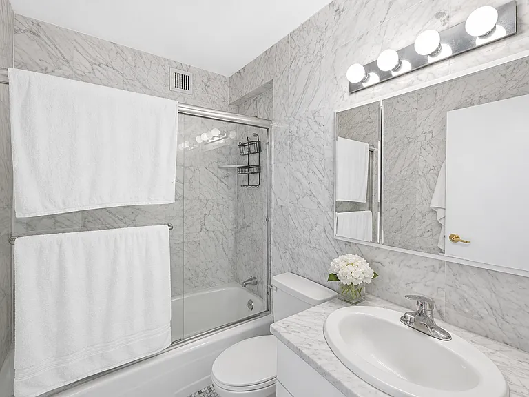 401 E 89th St #3K — Photo 11
