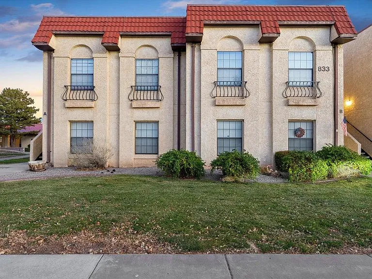 833 Country Club Dr SE #1A — Photo 1