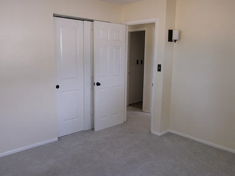 901 Elm St — Photo 10
