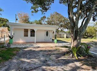 1134 Peak Rd, Lake Worth, FL 33462