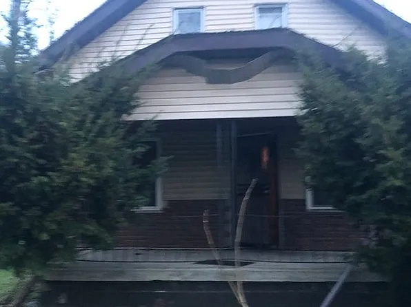 1902 Barks St, Flint, MI 48503