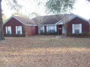 1105 Woodleigh Rd, Dothan, AL 36305