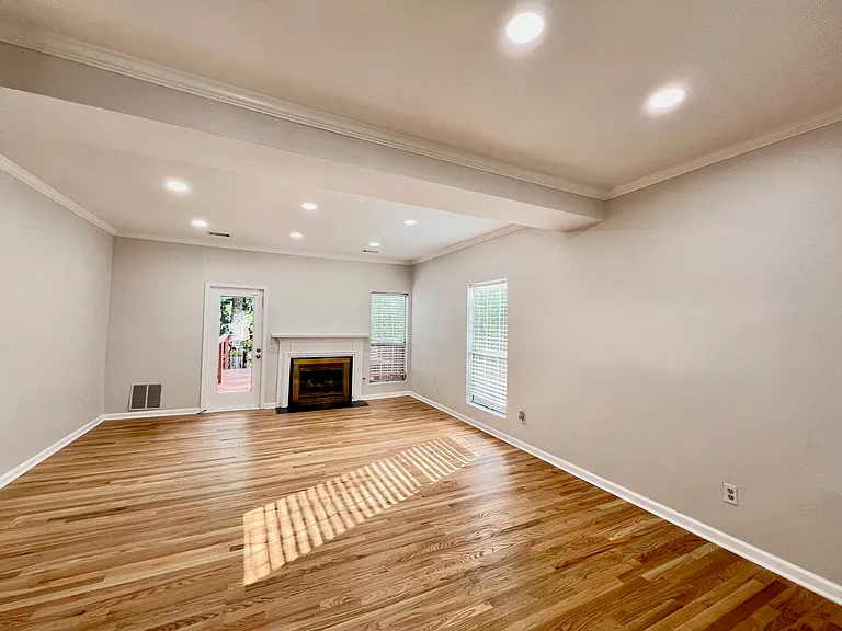 601 Wedgewood Way — Photo 9
