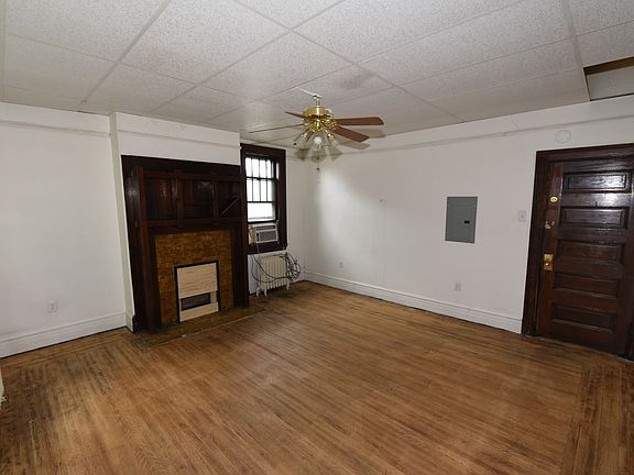 Master bedroom with separate entrance.