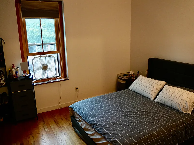 1010 State St #4 — Photo 12