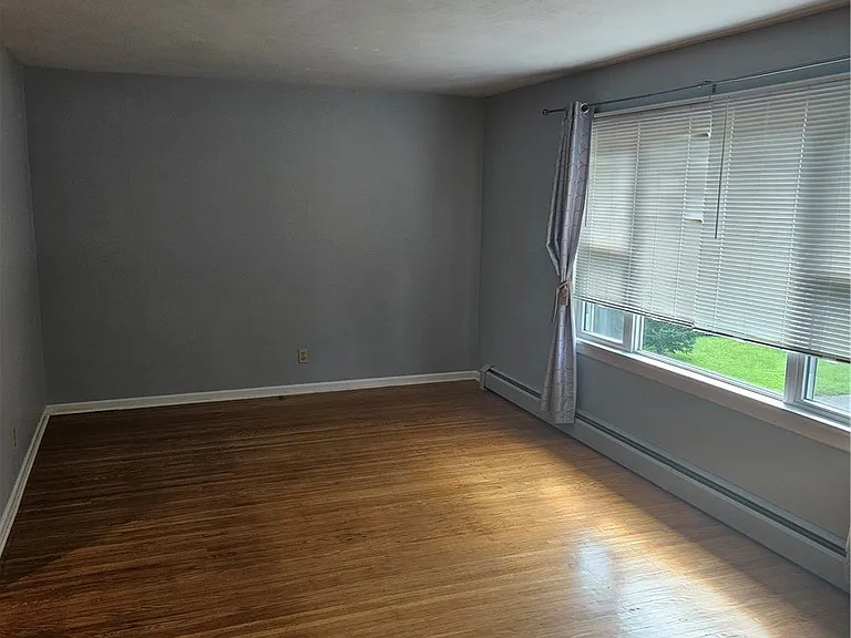 80 David Ave — Photo 20