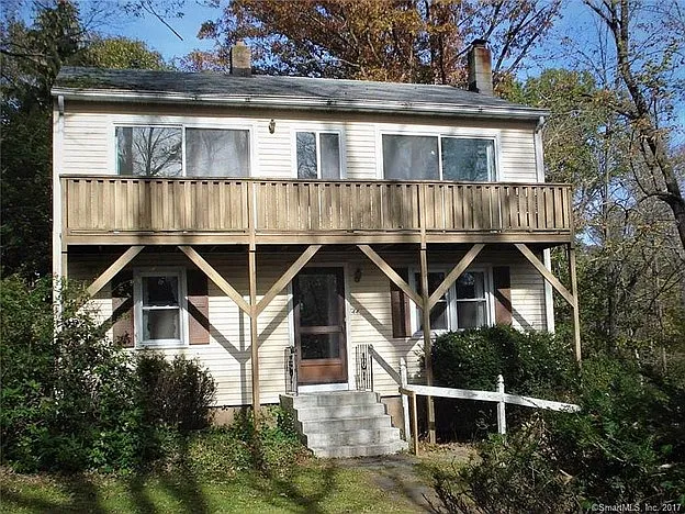 44 Willow St — Photo 1