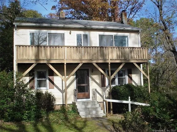 44 Willow St, Hamden, CT 06518