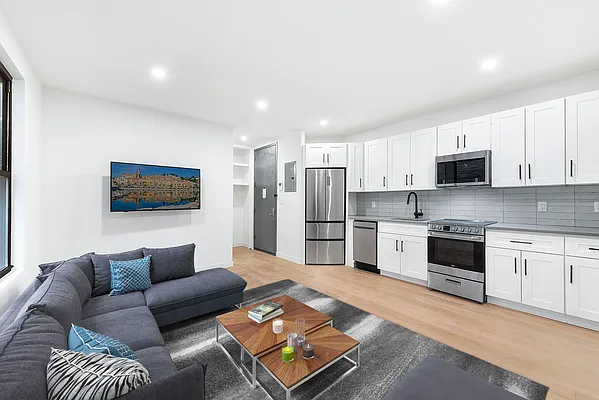 Rented by Fountain Realty Group | media 28