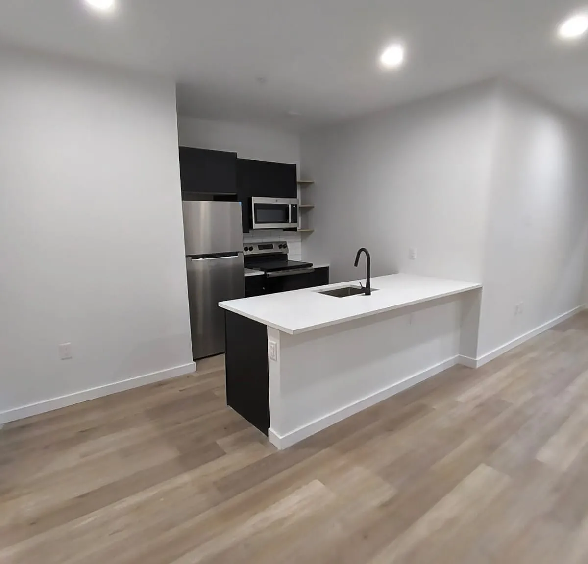 2 bed, $3,022 — Photo 1