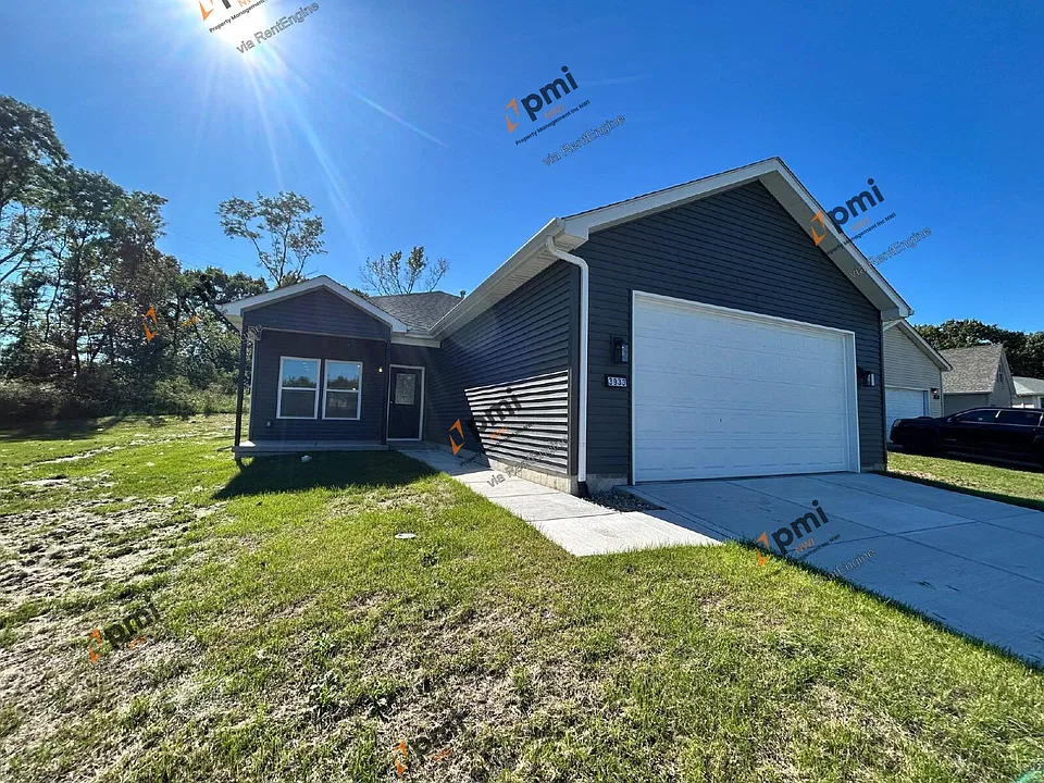 3933 Riverdale Ave