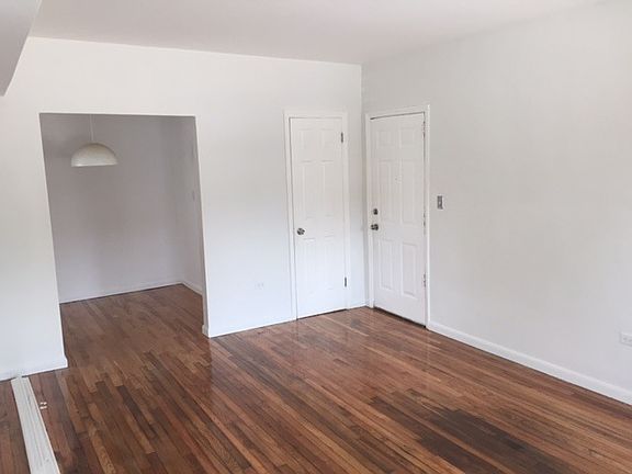 Entrance Living Room / Dining / Walk In Closet Nr. 1