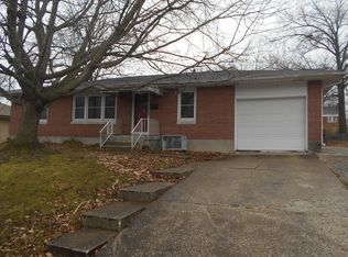 4 Tucker Ln, Fulton, MO 65251