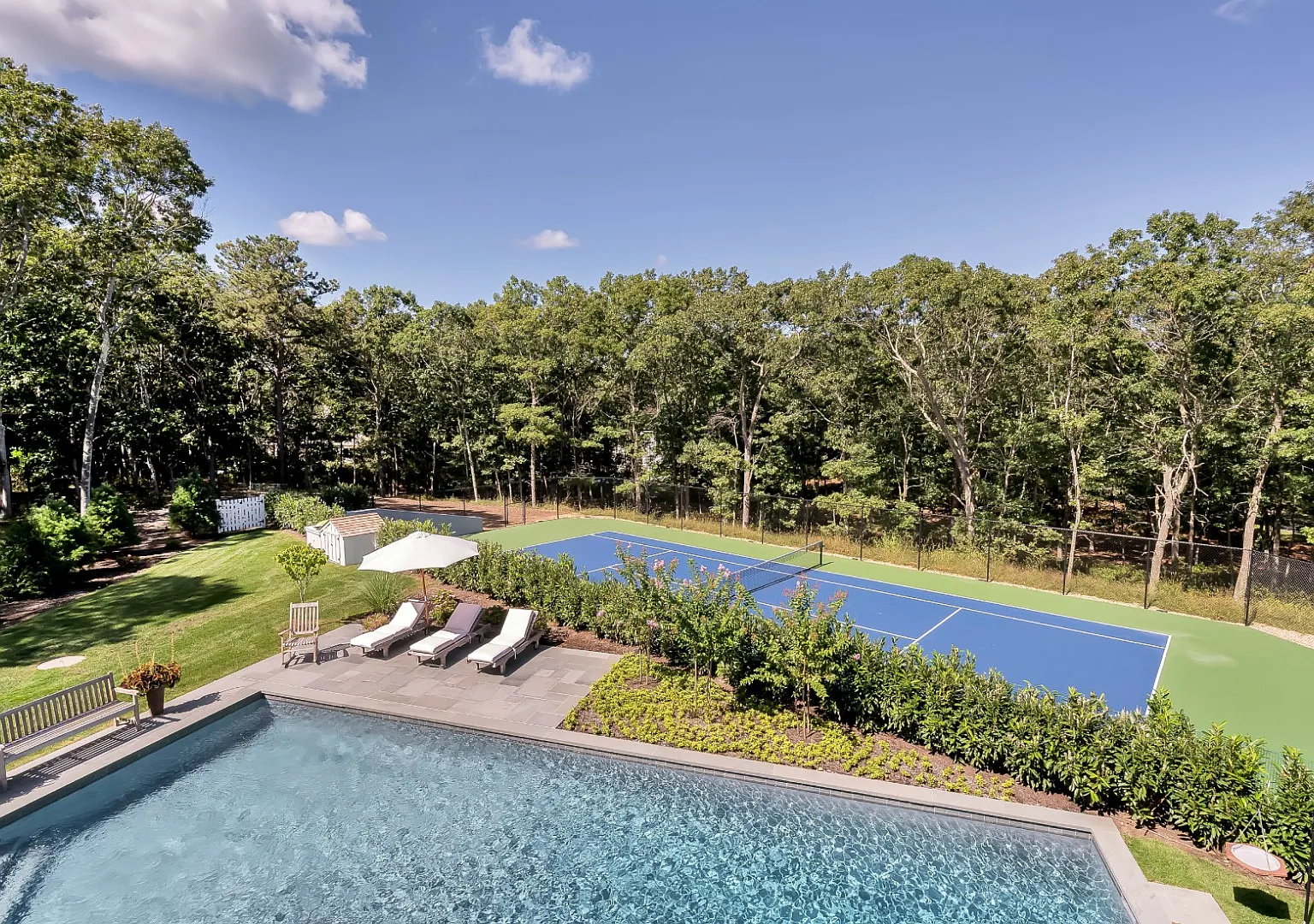 New Traditional with Pool, Tennis & Pickleball — Photo 2