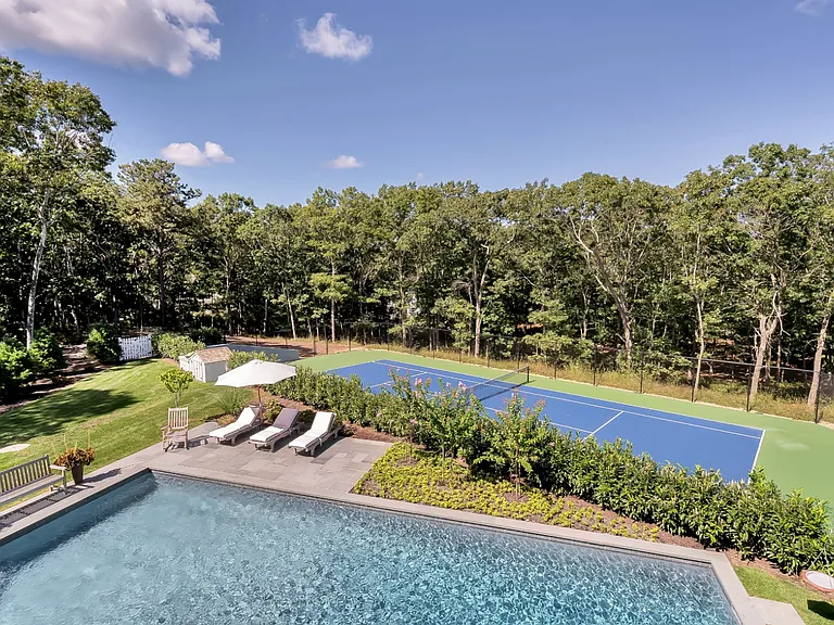 171 Springy Banks Rd — Photo 2