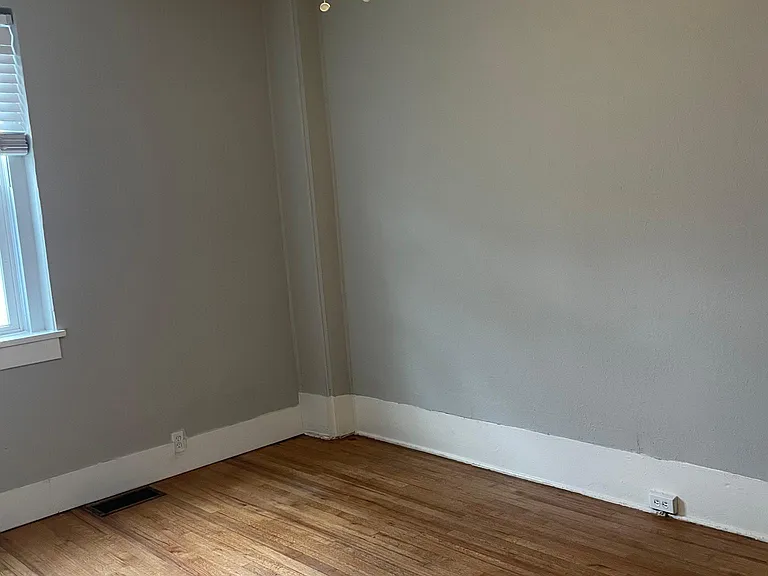 1015 Ford St #4 — Photo 5