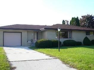 858 Maple Sreet, Cleveland, WI 53015