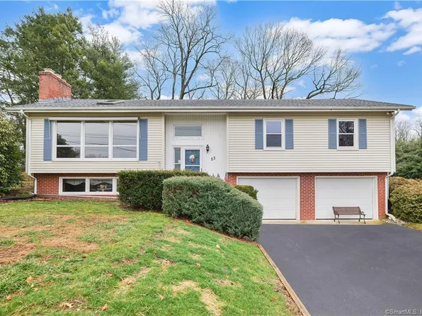 23 Candlewood Drive, Manchester, CT 06040