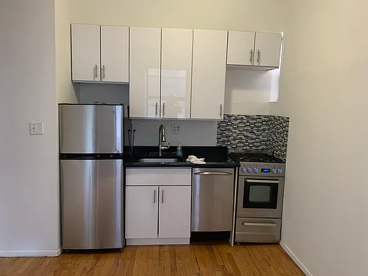 Rented by Dynamik Realty | media 6