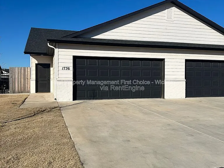 1736 E Decarsky Ct — Photo 1