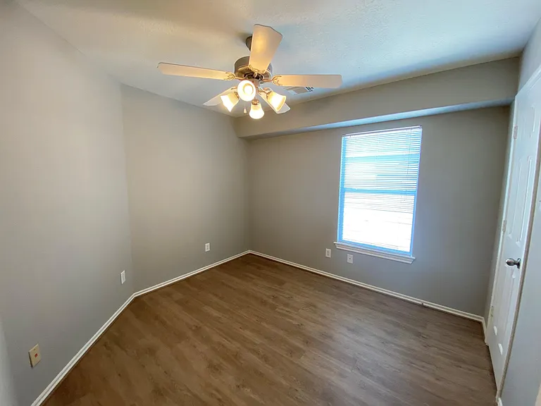 17234 Oakwood Chase Dr — Photo 14