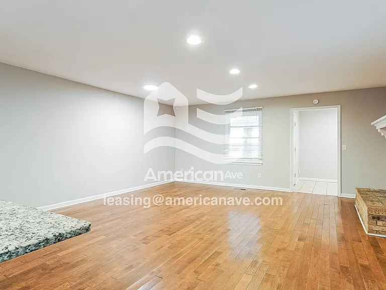 894139_005_living_room_13657069.jpg