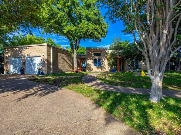114 Redwing Ct, Laredo, TX 78045