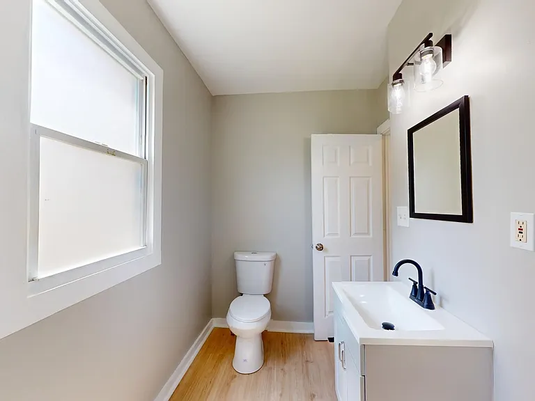 2053 W 99th St — Photo 32