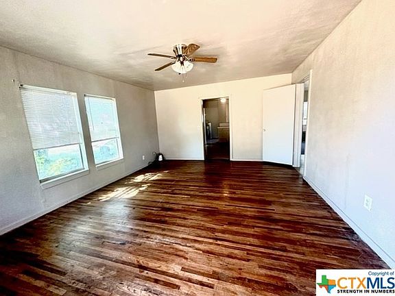 2nd image of 220 County Road 329