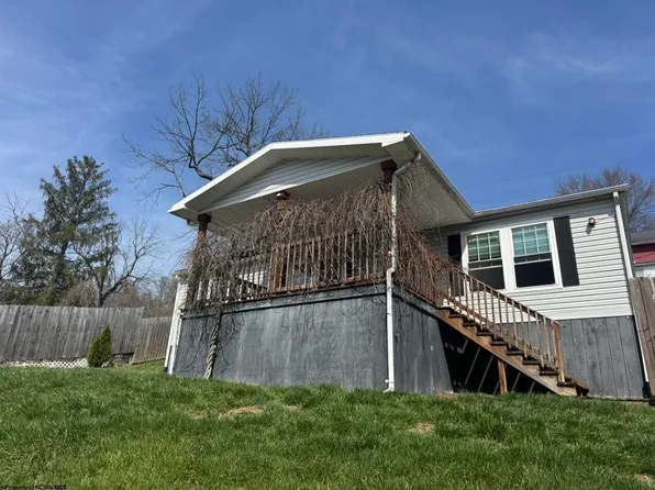 111 Brick Hill Rd, Four States, WV 26572