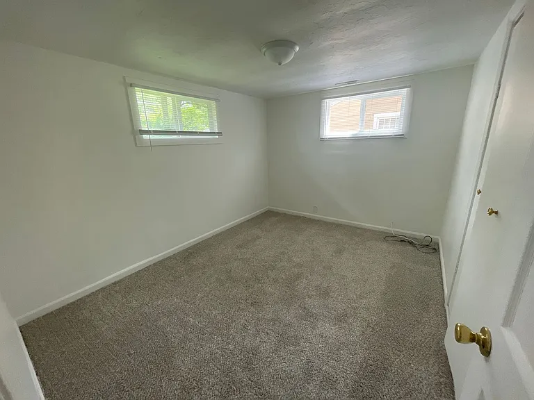 1704 S Lindell Dr — Photo 3