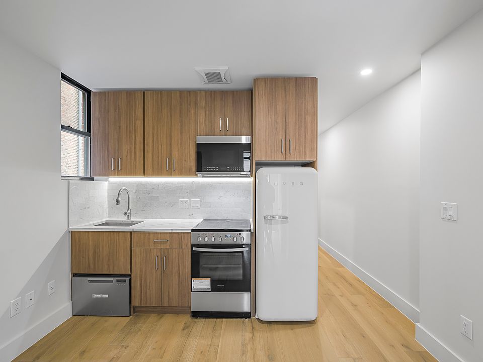 1st image of 236 W 15th St APT 36