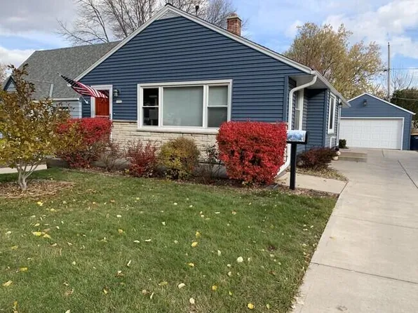 1132 S 90th St, West Allis, WI 53214