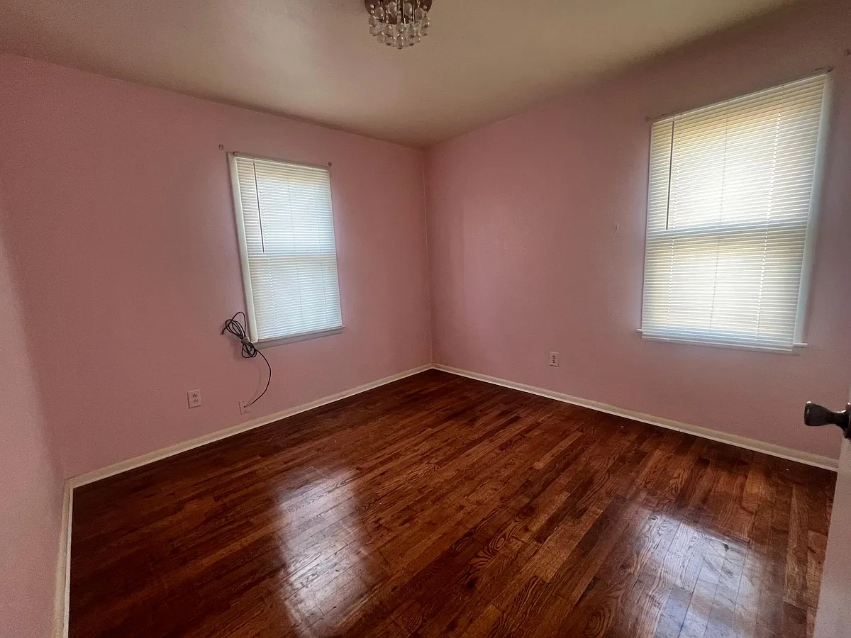 Building Photo - 6112 NW 54th St