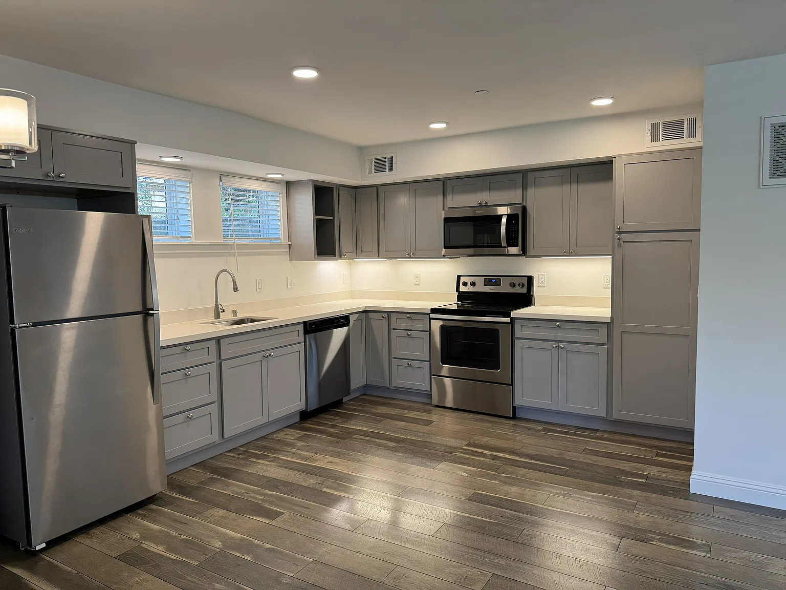 1 bed, 720 sqft, $2,650 — Photo 2