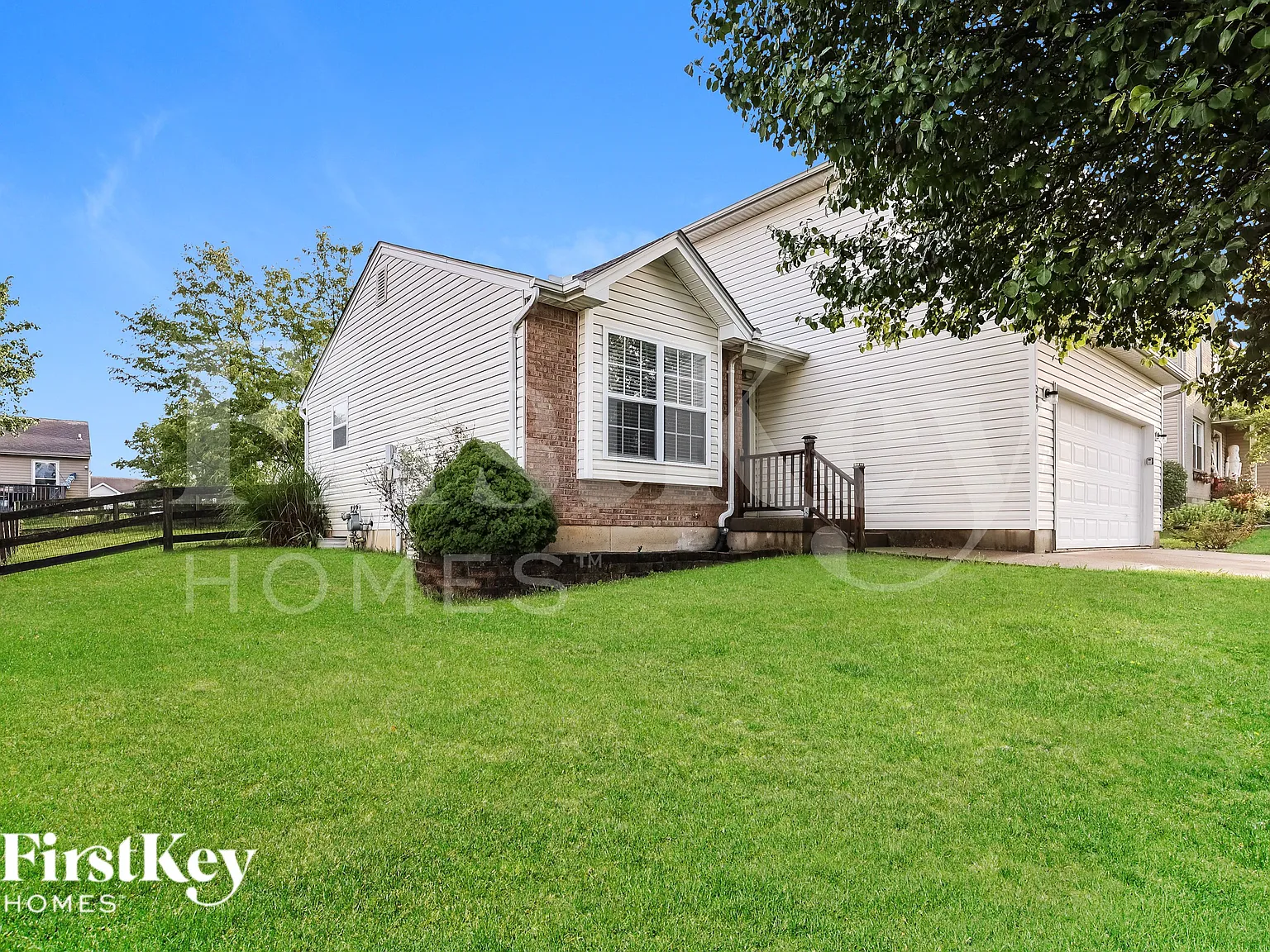 3 bed, 2.0 bath, 1530 sqft, $2,145 — Photo 2