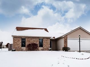 8118 Silver Springs Run, Fort Wayne, IN 46825